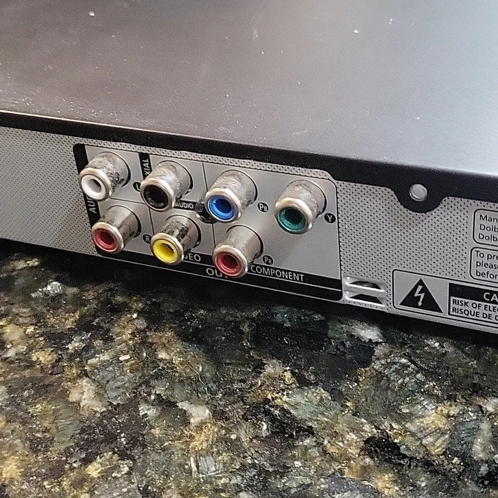 SAMSUNG DVD-E360 DVD Player No Remote or AV